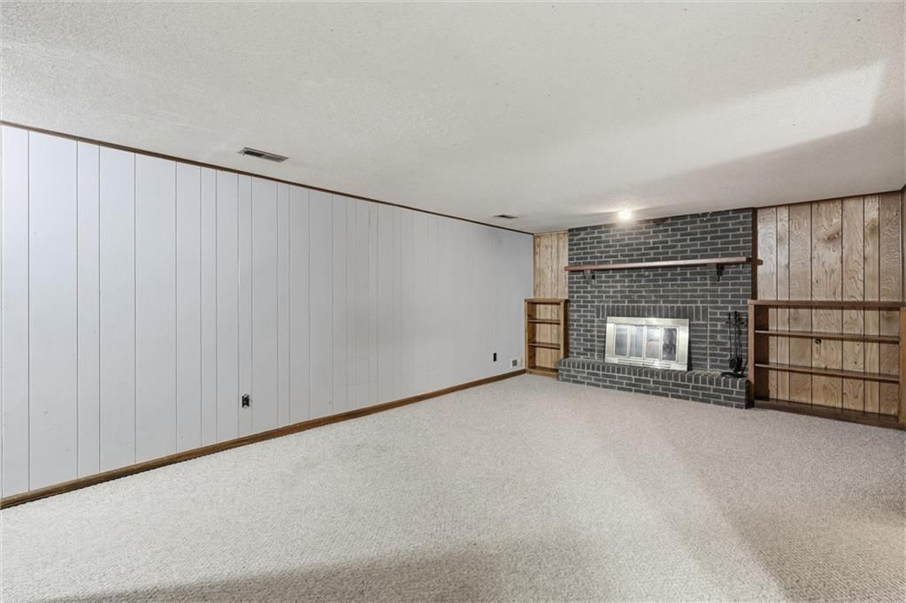 Photo 24 of 31 - 2206 Wilson Avenue, Leavenworth, KS 66048