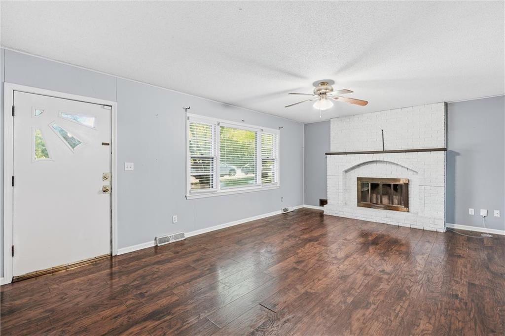 Photo 6 of 31 - 2206 Wilson Avenue, Leavenworth, KS 66048