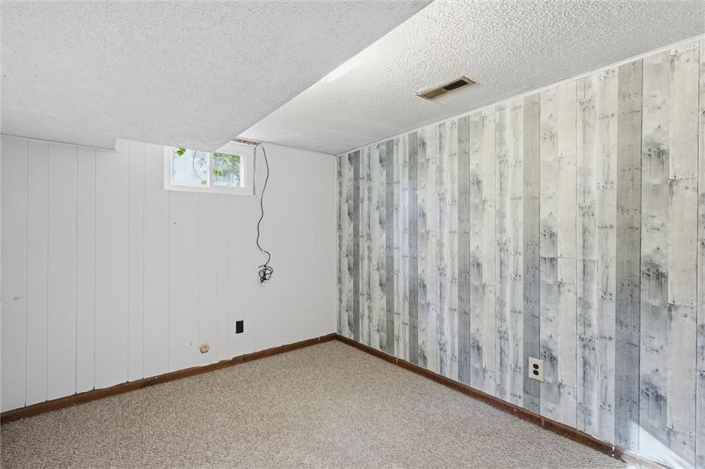 Photo 19 of 31 - 2206 Wilson Avenue, Leavenworth, KS 66048