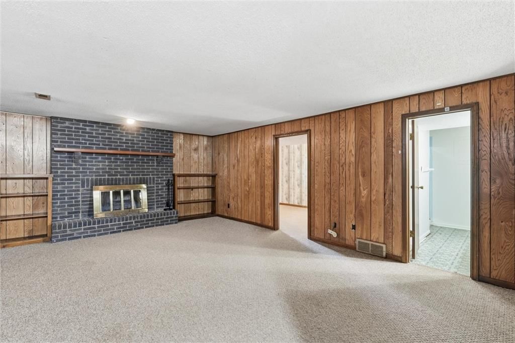 Photo 23 of 31 - 2206 Wilson Avenue, Leavenworth, KS 66048