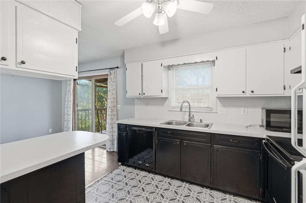 Photo 13 of 31 - 2206 Wilson Avenue, Leavenworth, KS 66048