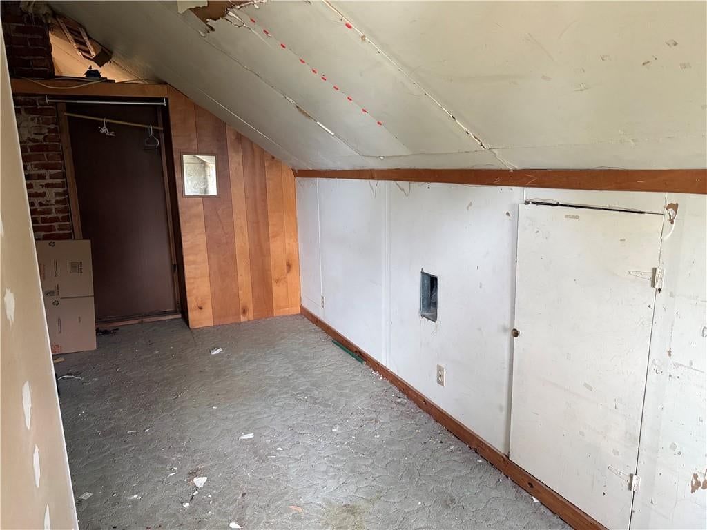 Photo 12 of 14, 1301 E Mechanic Avenue, Independence, MO 64050