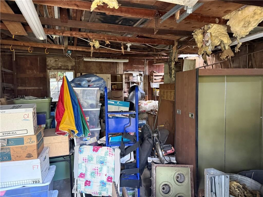 Photo 14 of 14 - 1301 E Mechanic Avenue, Independence, MO 64050