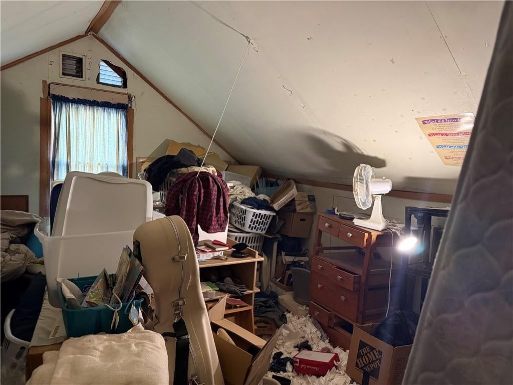 Photo 13 of 14 - 1301 E Mechanic Avenue, Independence, MO 64050