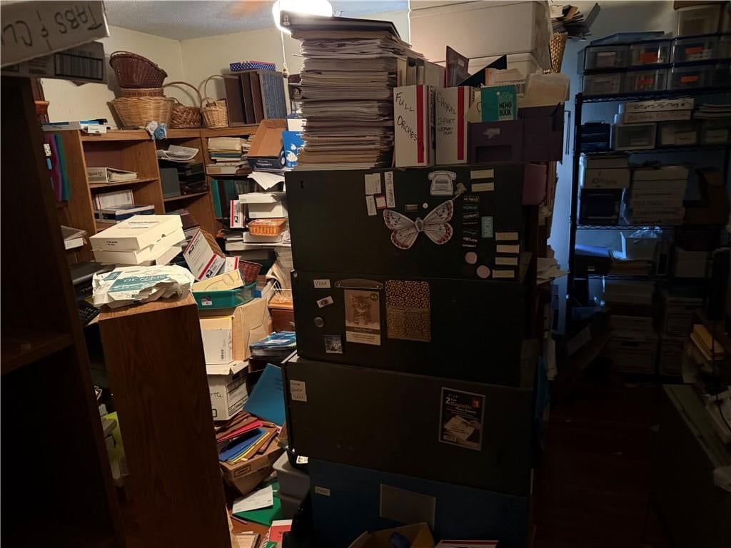 Photo 9 of 14 - 1301 E Mechanic Avenue, Independence, MO 64050