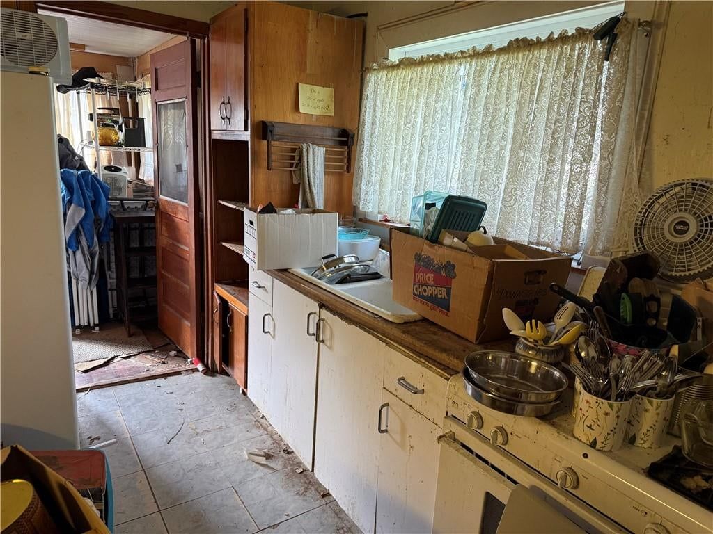 Photo 6 of 14 - 1301 E Mechanic Avenue, Independence, MO 64050