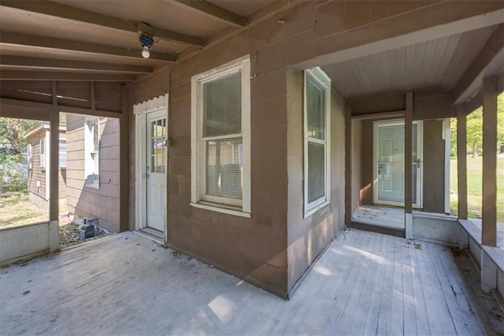 316 Vine Street, Leavenworth, KS: listing photo 3