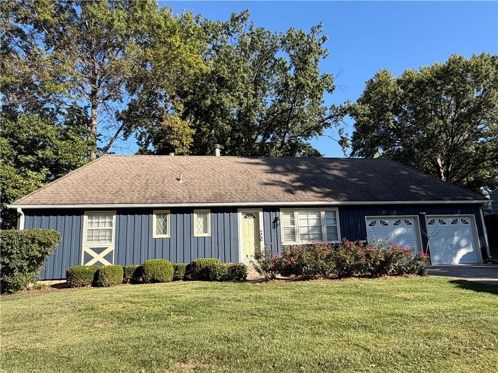 7601 Russell Street, Prairie Village, KS