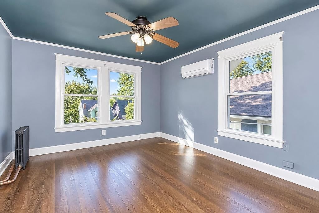 Photo 19 of 28 - 4217 Holmes Street, Kansas City, MO 64110