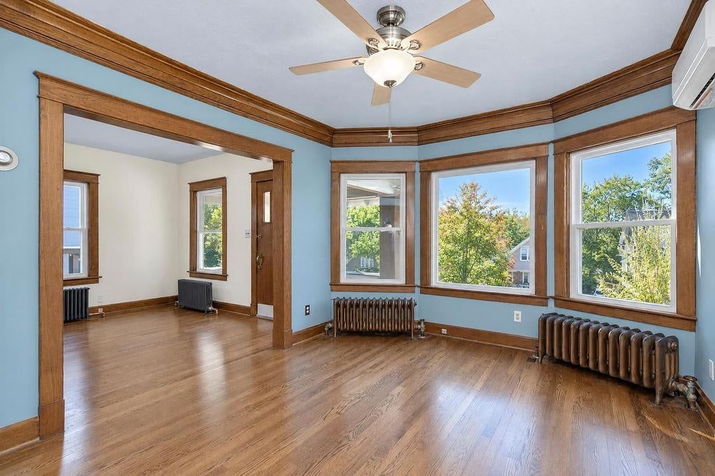 Photo 6 of 28 - 4217 Holmes Street, Kansas City, MO 64110