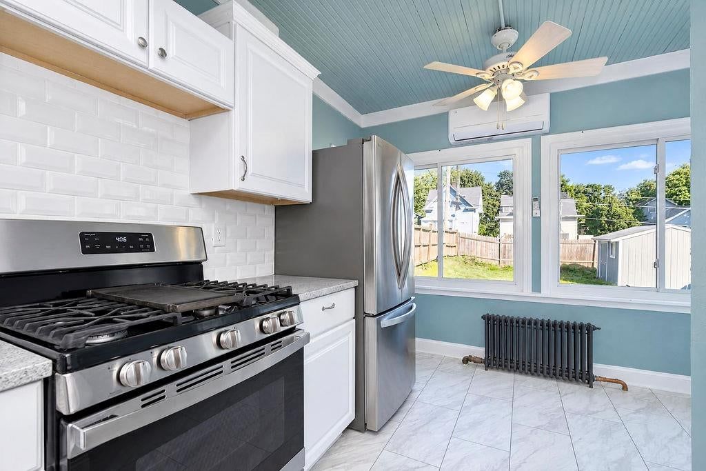 Gas range at 4217 Holmes Street, Kansas City, MO 64110