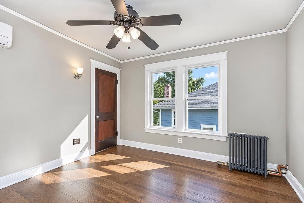Photo 16 of 28 - 4217 Holmes Street, Kansas City, MO 64110