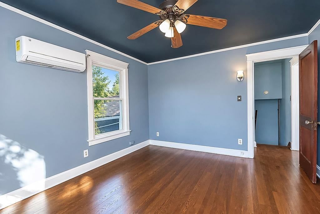 Photo 20 of 28 - 4217 Holmes Street, Kansas City, MO 64110