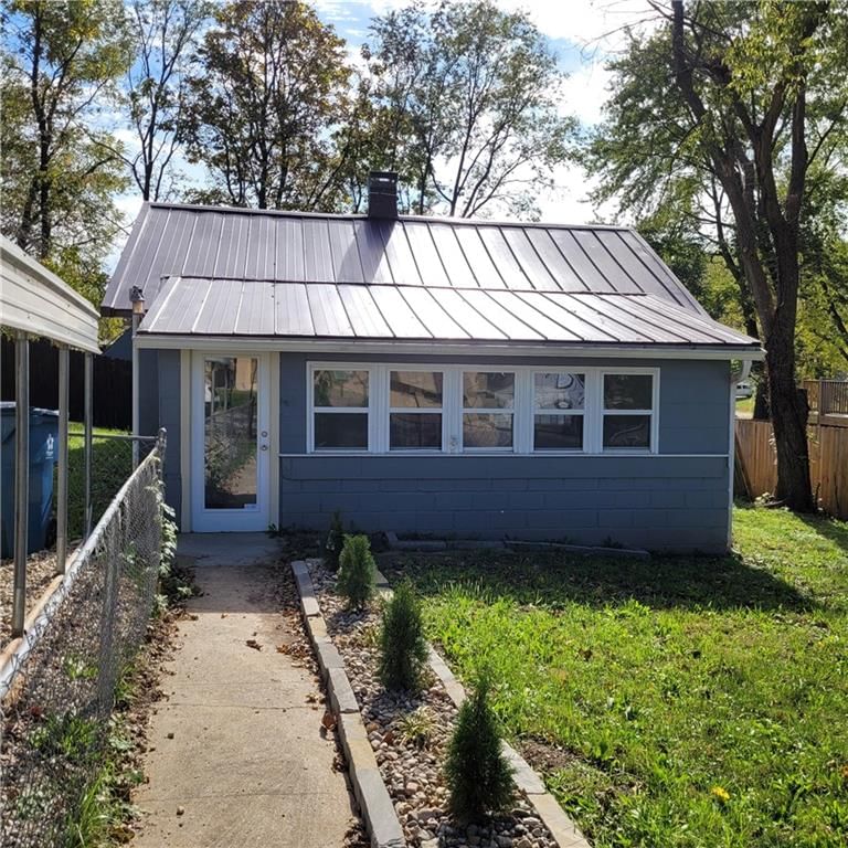 Photo 16 of 58 - 11909 E Kentucky Avenue, Sugar Creek, MO 64054