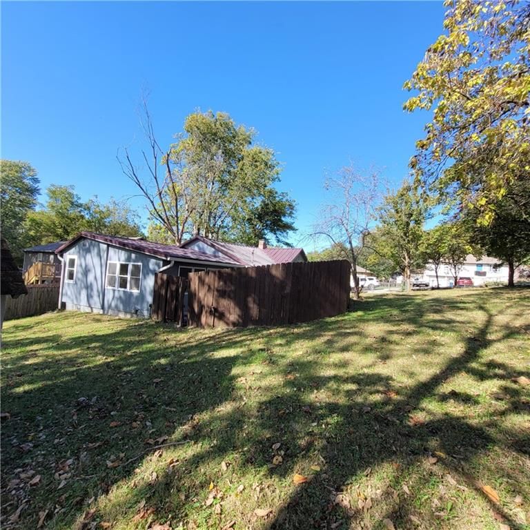 Photo 55 of 58 - 11909 E Kentucky Avenue, Sugar Creek, MO 64054