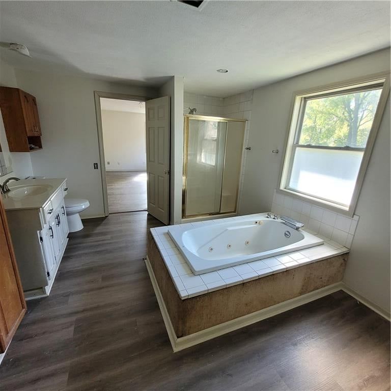 Photo 35 of 58 - 11909 E Kentucky Avenue, Sugar Creek, MO 64054