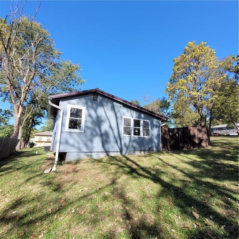 Photo 53 of 58 - 11909 E Kentucky Avenue, Sugar Creek, MO 64054