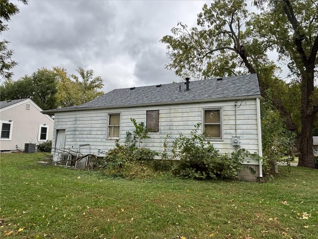 710 Pine Street, Belton, MO: listing photo 3