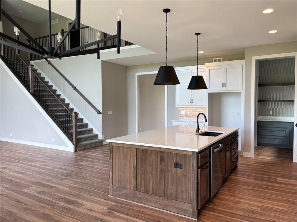 Photo 8 of 23 - 1816 SW Arbormist Drive, Lee's Summit, MO 64082