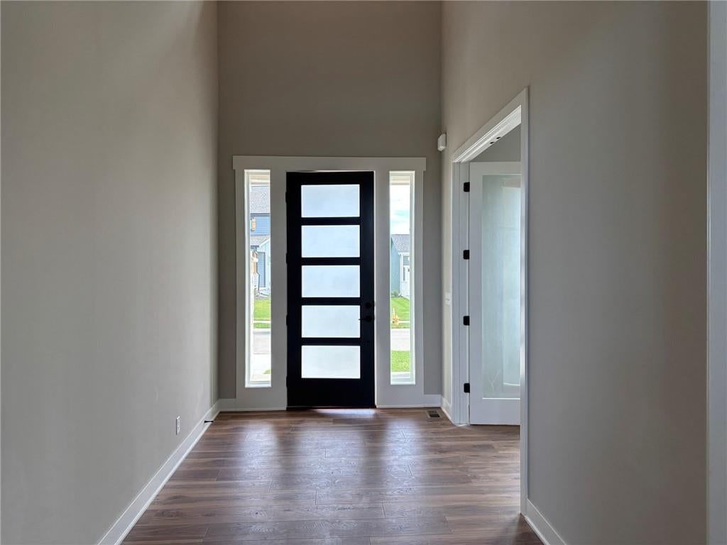 1816 SW Arbormist Drive, Lee's Summit, MO: listing photo 2