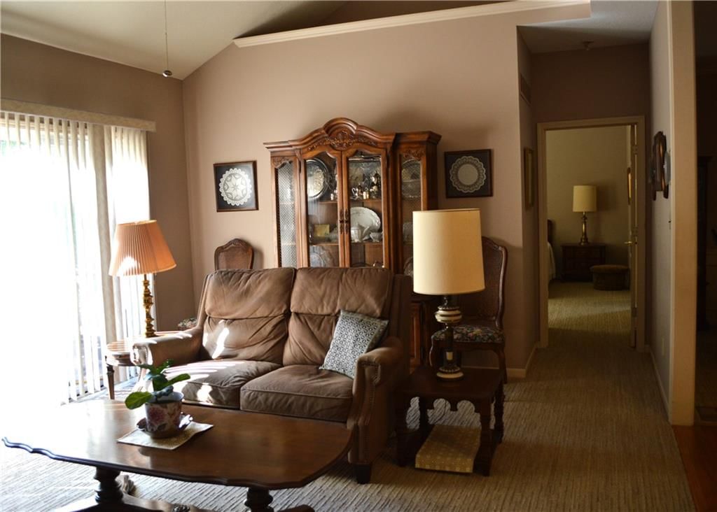 Photo 6 of 12 - 3101 NE 63 Terrace, Gladstone, MO 64119