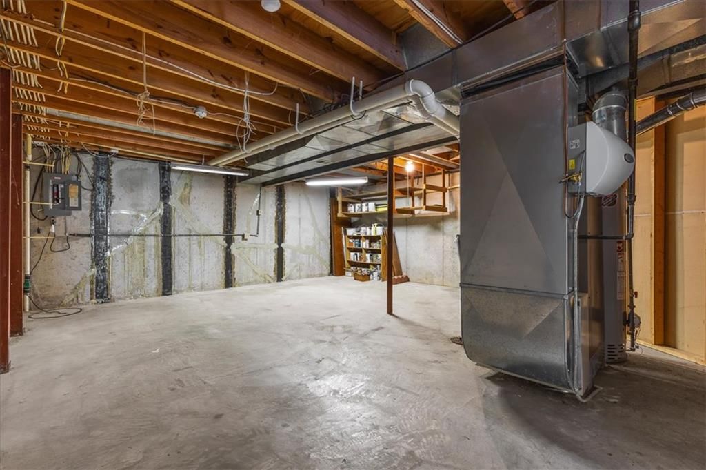 Photo 23 of 27 - 14705 W 91st Place, Lenexa, KS 66215