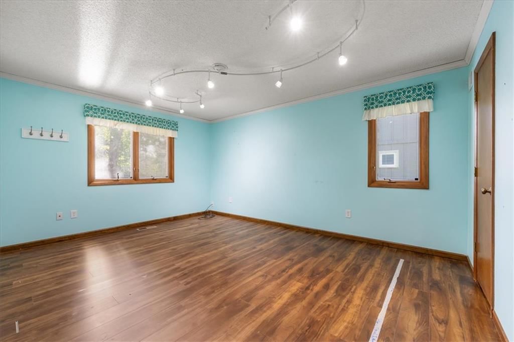 Photo 13 of 27 - 14705 W 91st Place, Lenexa, KS 66215