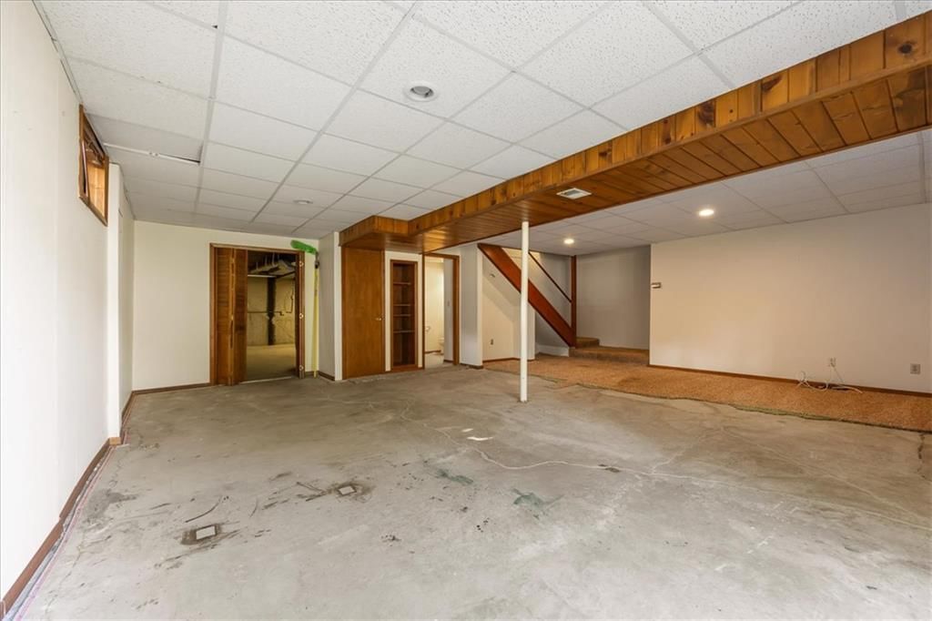 Photo 21 of 27 - 14705 W 91st Place, Lenexa, KS 66215