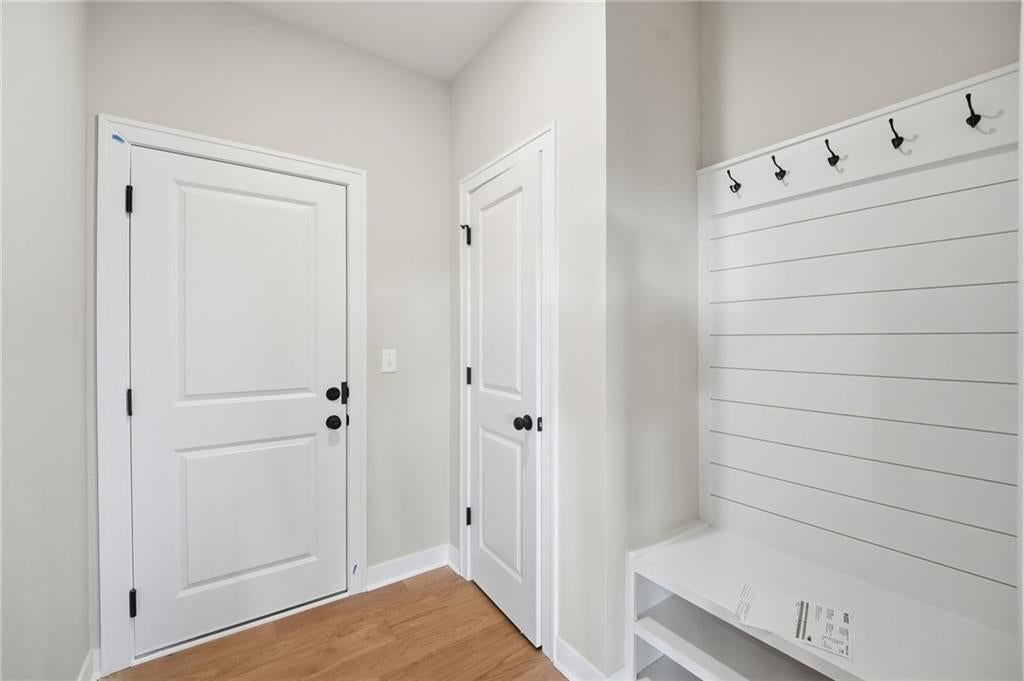 Photo 15 of 33 - 18555 W 195th Street, Spring Hill, KS 66083