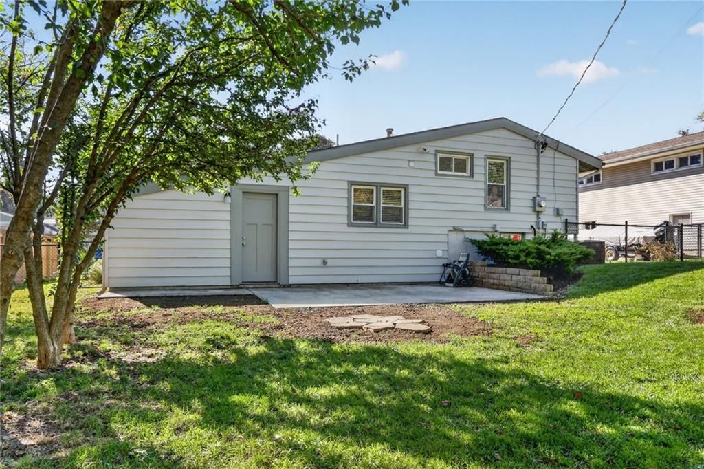 Photo 16 of 20 - 5404 NE 43rd Street, Kansas City, MO 64117