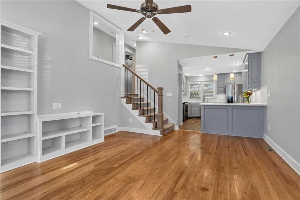 Photo 4: open floor plan, 5404 NE 43rd Street, Kansas City, MO 64117