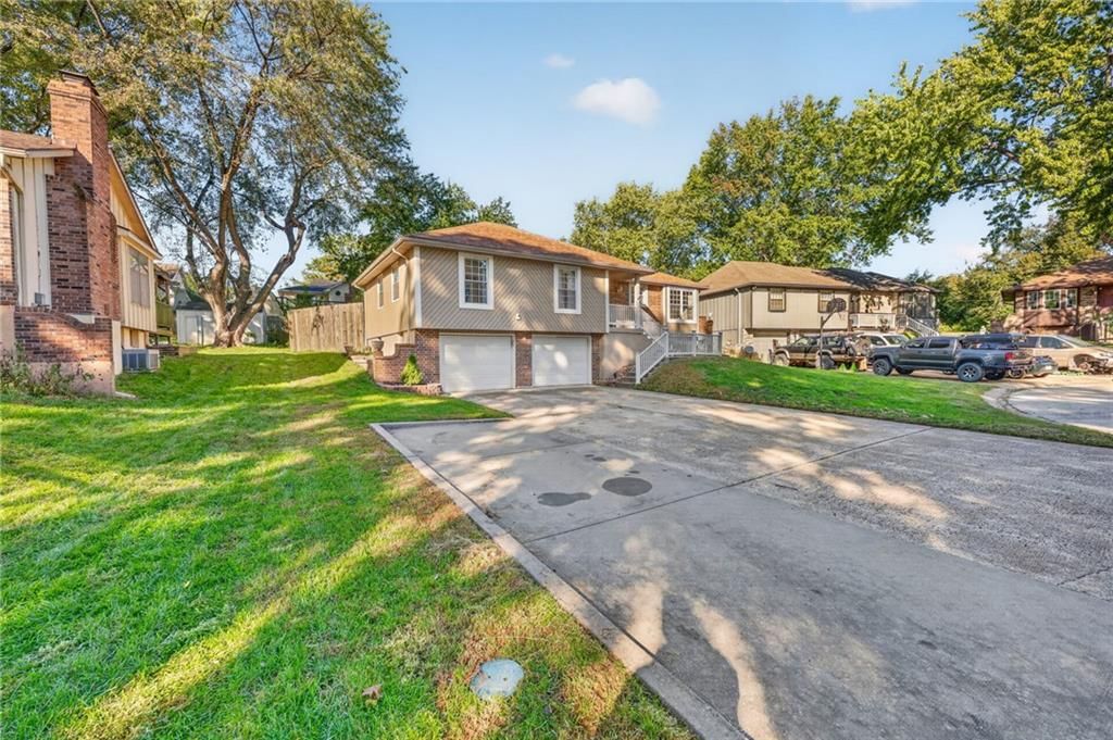 4908 S Casey Court, Independence, MO: listing photo 2