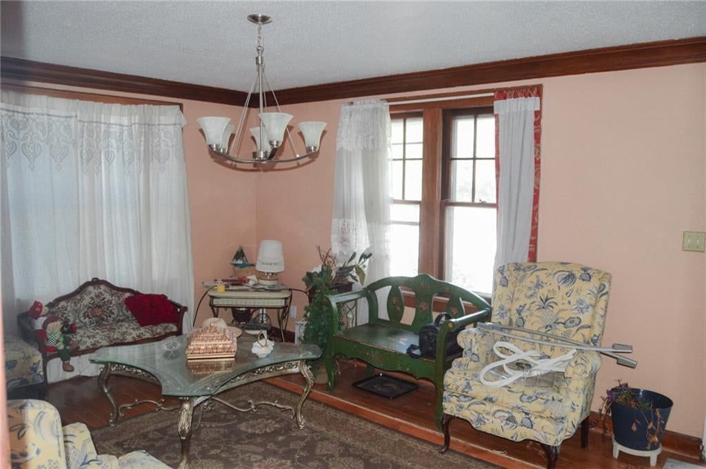 2503 Grandview Boulevard, Kansas City, KS: listing photo 2