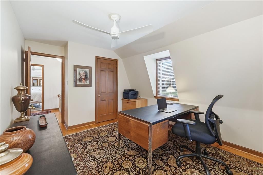Photo 29 of 39 - 6837 Linden Street, Prairie Village, KS 66208