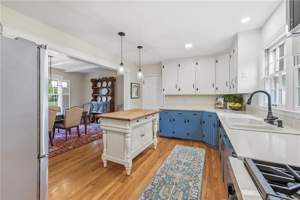 Photo 21 of 39 - 6837 Linden Street, Prairie Village, KS 66208