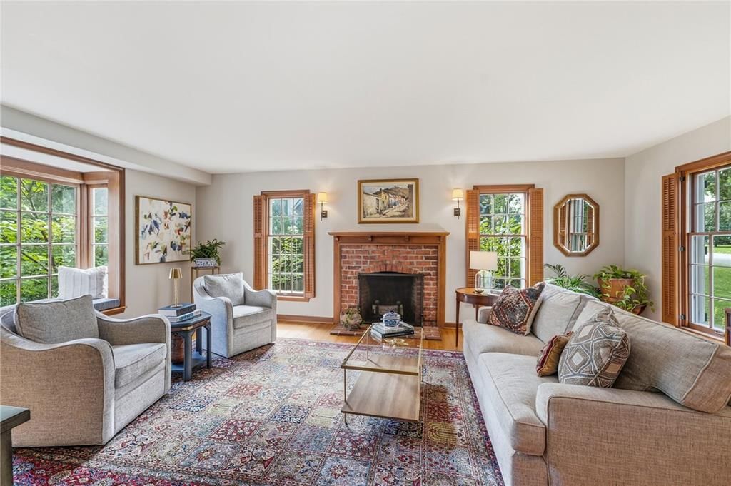 Photo 13 of 39 - 6837 Linden Street, Prairie Village, KS 66208