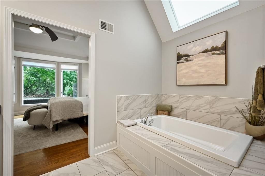 Photo 24: freestanding tub, 10830 S CEDAR NILES Boulevard, Olathe, KS 66061