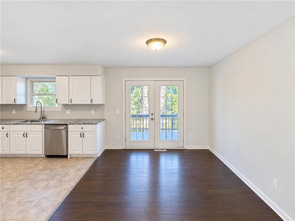 1400 NW 65th Terrace, Kansas City, MO: listing photo 3