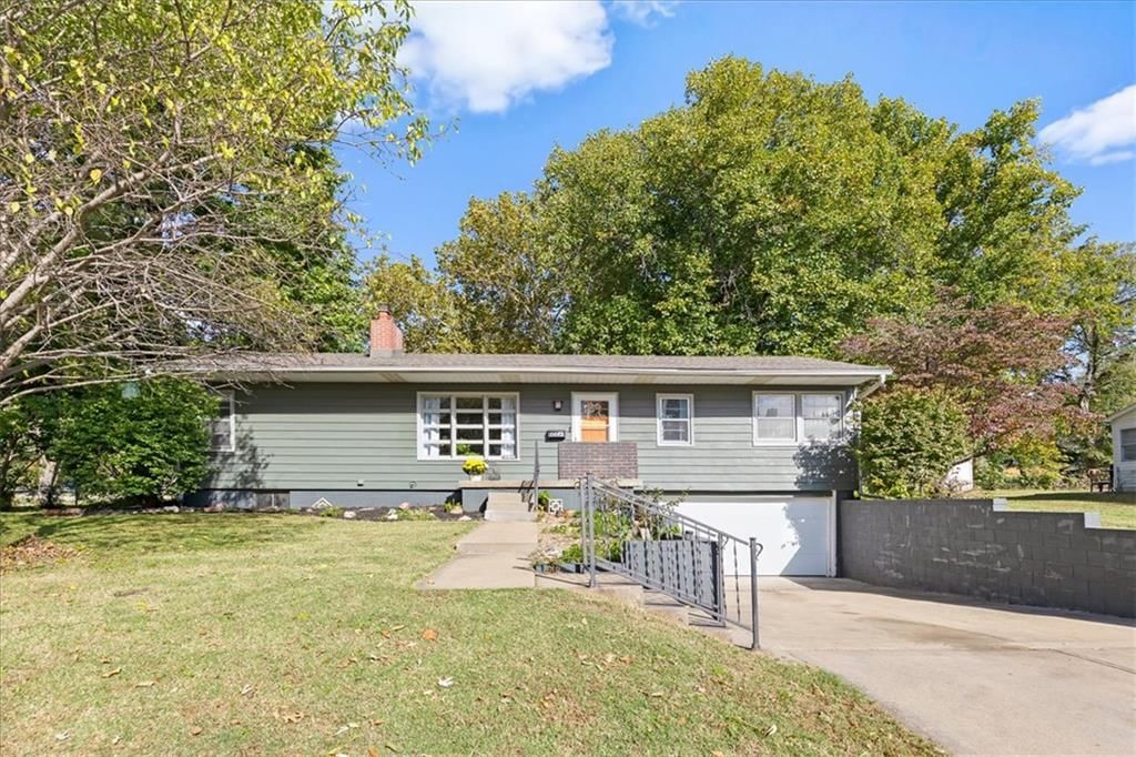 6612 W 85th Street, Overland Park, KS 66212