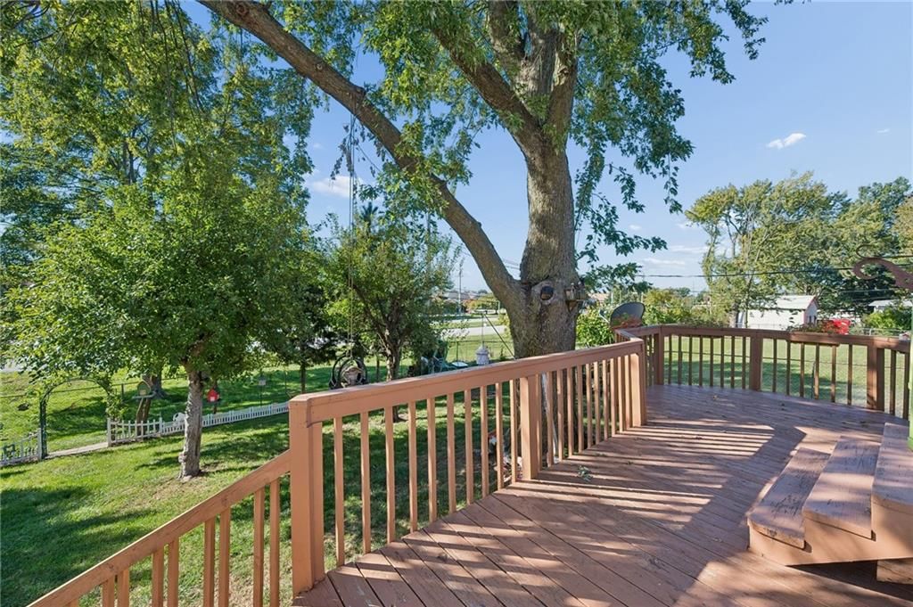Mature trees and flat lot at 7413 NW 84th Terrace, Kansas City, MO 64153