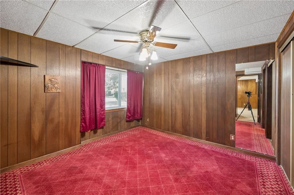 Carpet at 7413 NW 84th Terrace, Kansas City, MO 64153