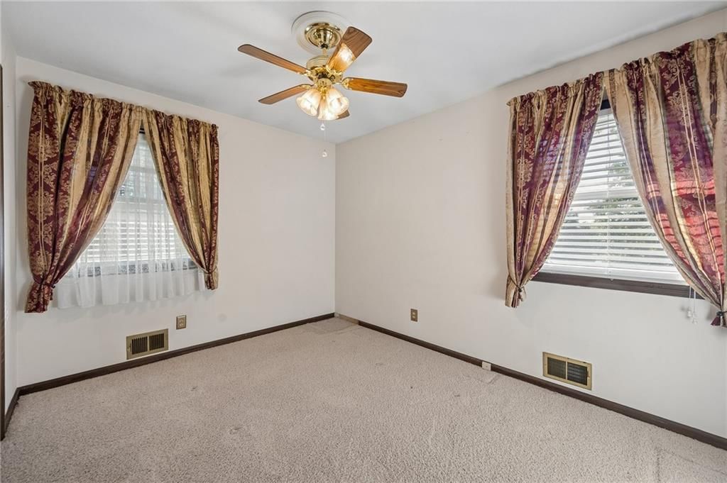 Photo 11 of 30 - 7413 NW 84th Terrace, Kansas City, MO 64153