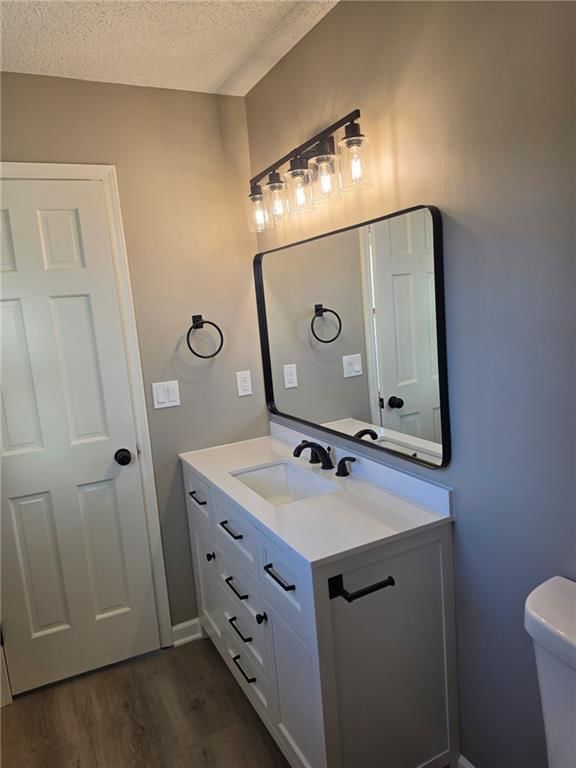 Photo 14 of 22 - 603 SE 21st Street, Oak Grove, MO 64075