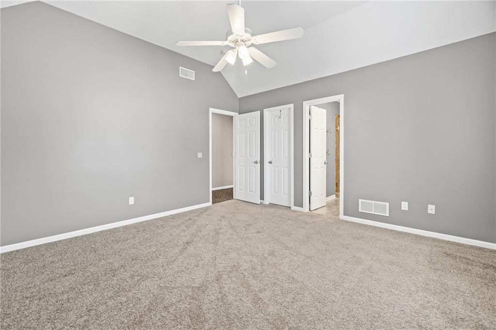 Photo 31 of 72 - 1703 NE 181st Terrace, Smithville, MO 64089