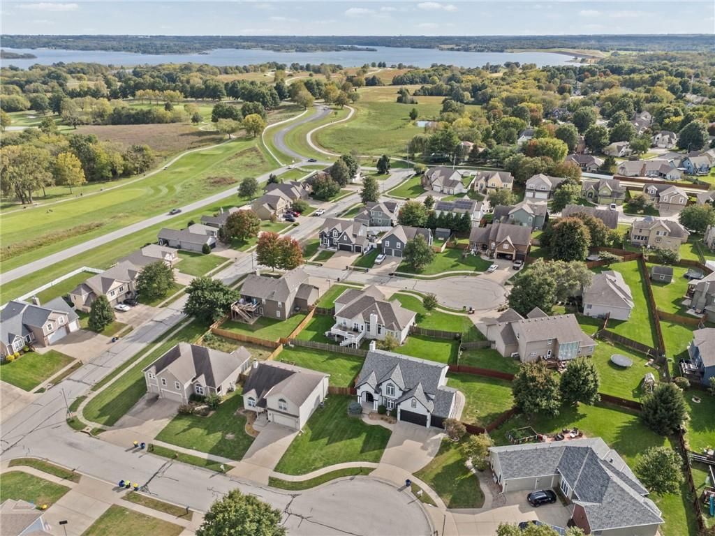 Photo 66 of 72 - 1703 NE 181st Terrace, Smithville, MO 64089