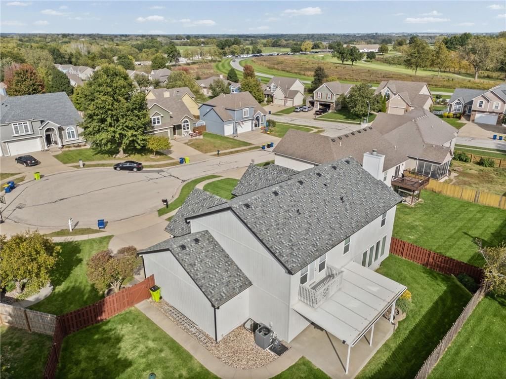 Photo 65 of 72 - 1703 NE 181st Terrace, Smithville, MO 64089