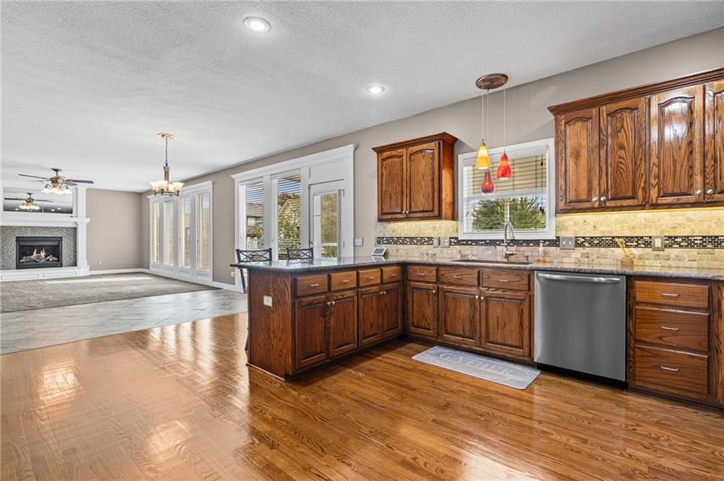 Photo 18 of 72 - 1703 NE 181st Terrace, Smithville, MO 64089