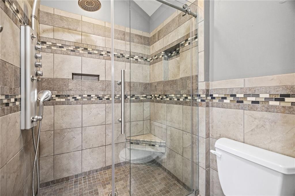 Walk-in shower at 1703 NE 181st Terrace, Smithville, MO 64089