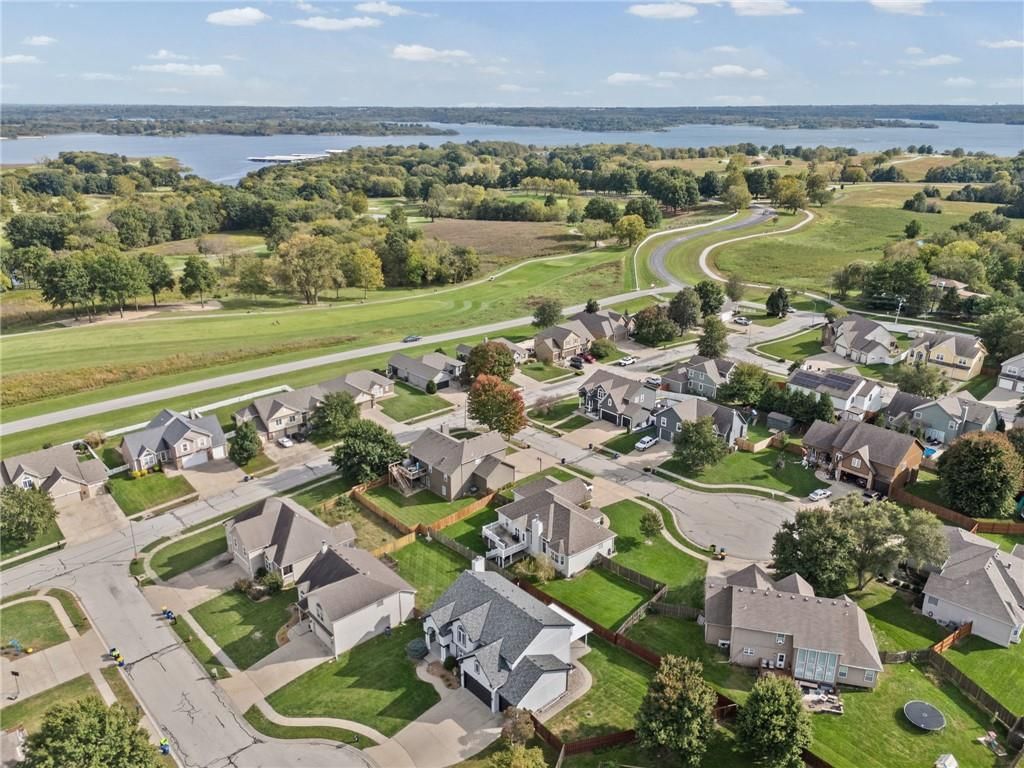 1703 NE 181st Terrace, Smithville, MO: listing photo 2