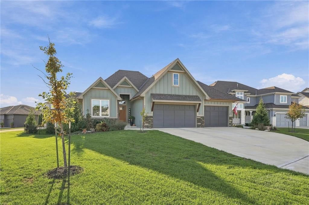 9401 W 169th Street, Overland Park, KS: listing photo 3